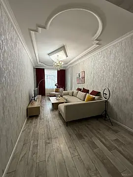 Kirayə verilir 2 otaqlı mənzil 90 m² — Bakı, Nərimanov 2 otaq 90.00 m²