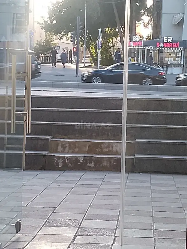 Kirayə verilir obyekt 60 m²
