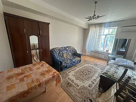 Kirayə verilir 3 otaqlı mənzil 90 m² — Bakı 3 otaq 90.00 m²