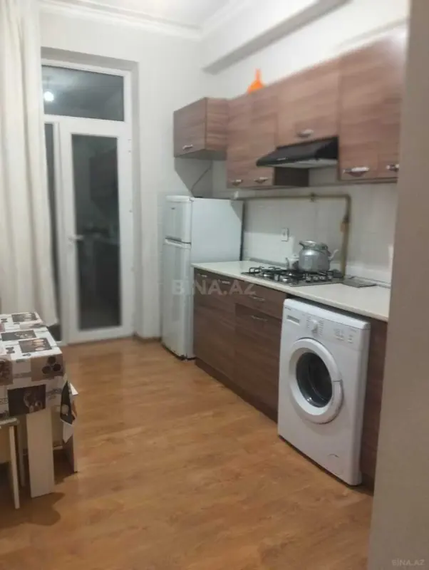 Kirayə verilir 2 otaqlı mənzil 63 m²