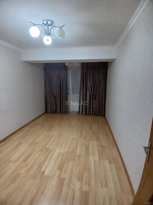 Satılır 3 otaqlı mənzil 103 m²