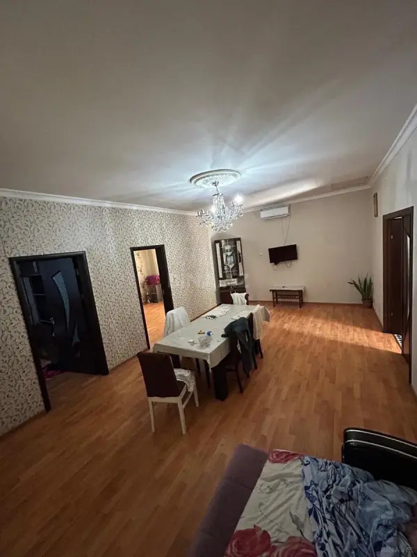 Satılır 4 otaqlı həyət evi 100 m²