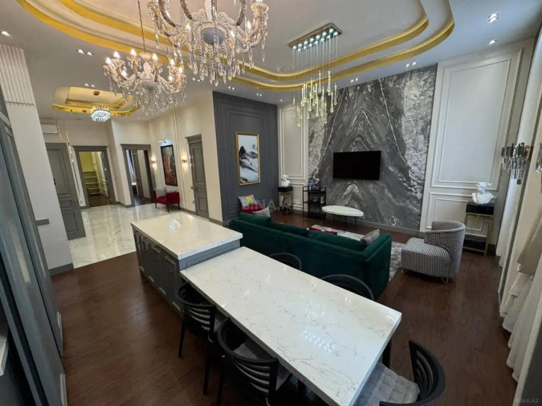 Kirayə verilir 4 otaqlı mənzil 160 m²