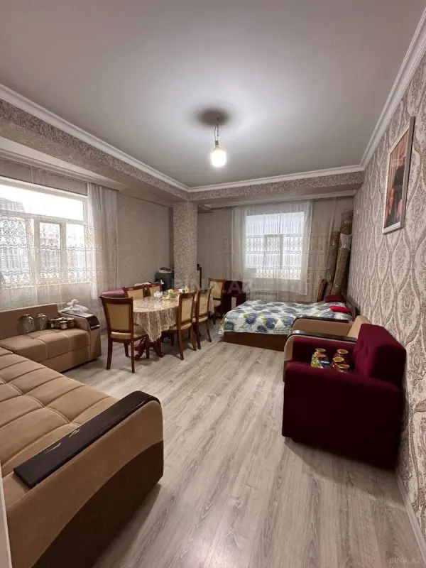 Satılır 2 otaqlı mənzil 75 m²
