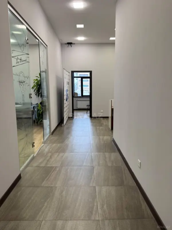 Kirayə verilir 6 otaqlı ofis 220 m²
