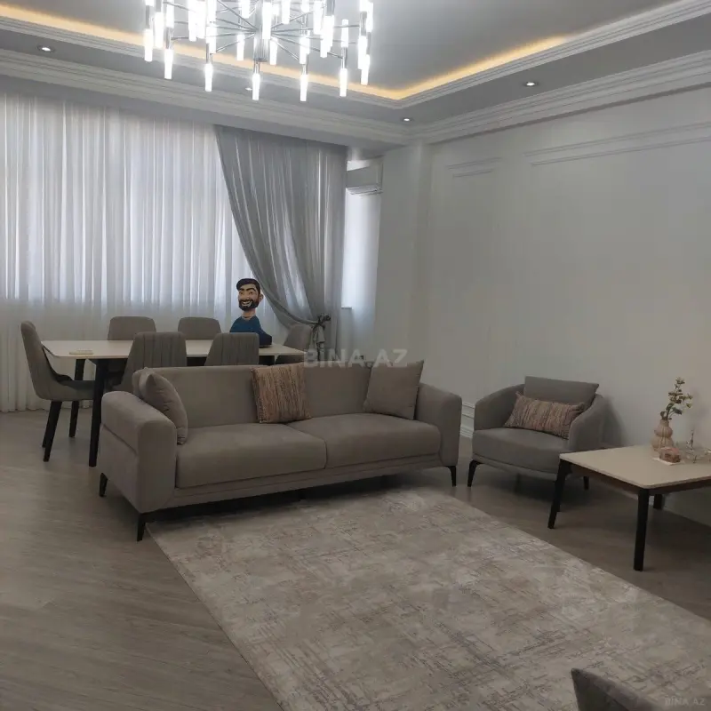 Kirayə verilir 3 otaqlı mənzil 130 m²