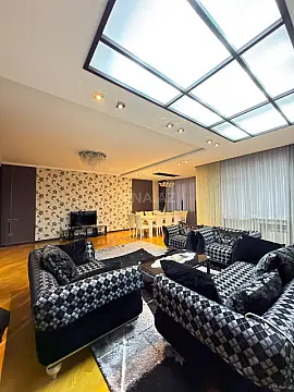 Satılır 5 otaqlı mənzil 280 m² — Bakı 5 otaq 280.00 m²