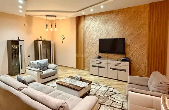 Kirayə verilir 3 otaqlı mənzil 130 m² — Bakı 3 otaq 130.00 m²
