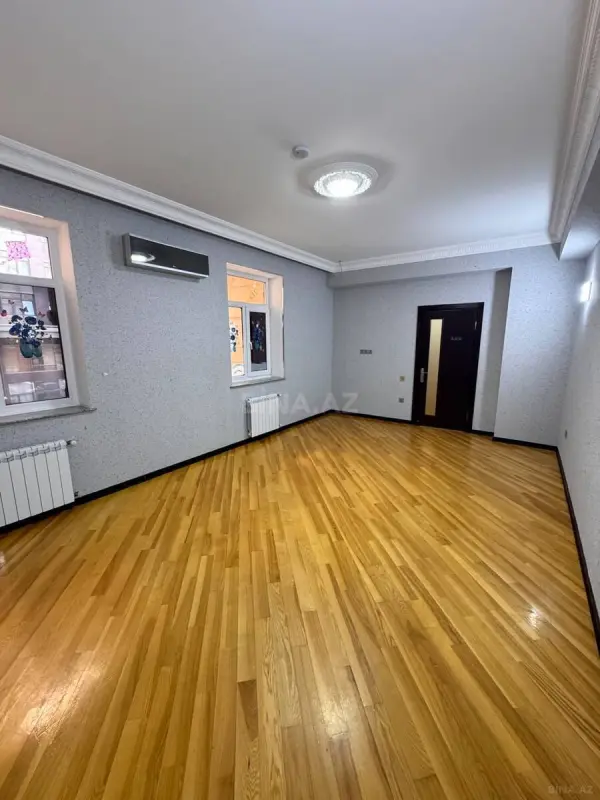 Kirayə verilir 8 otaqlı ofis 250 m²