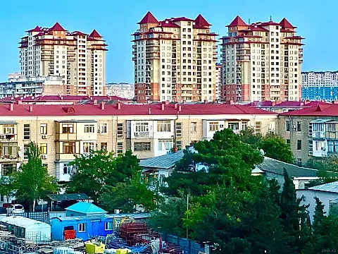 Satılır 3 otaqlı mənzil 135 m² — Bakı 3 otaq 135.00 m²