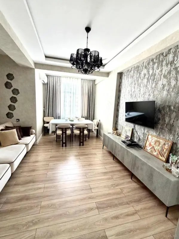Satılır 3 otaqlı mənzil 76 m²