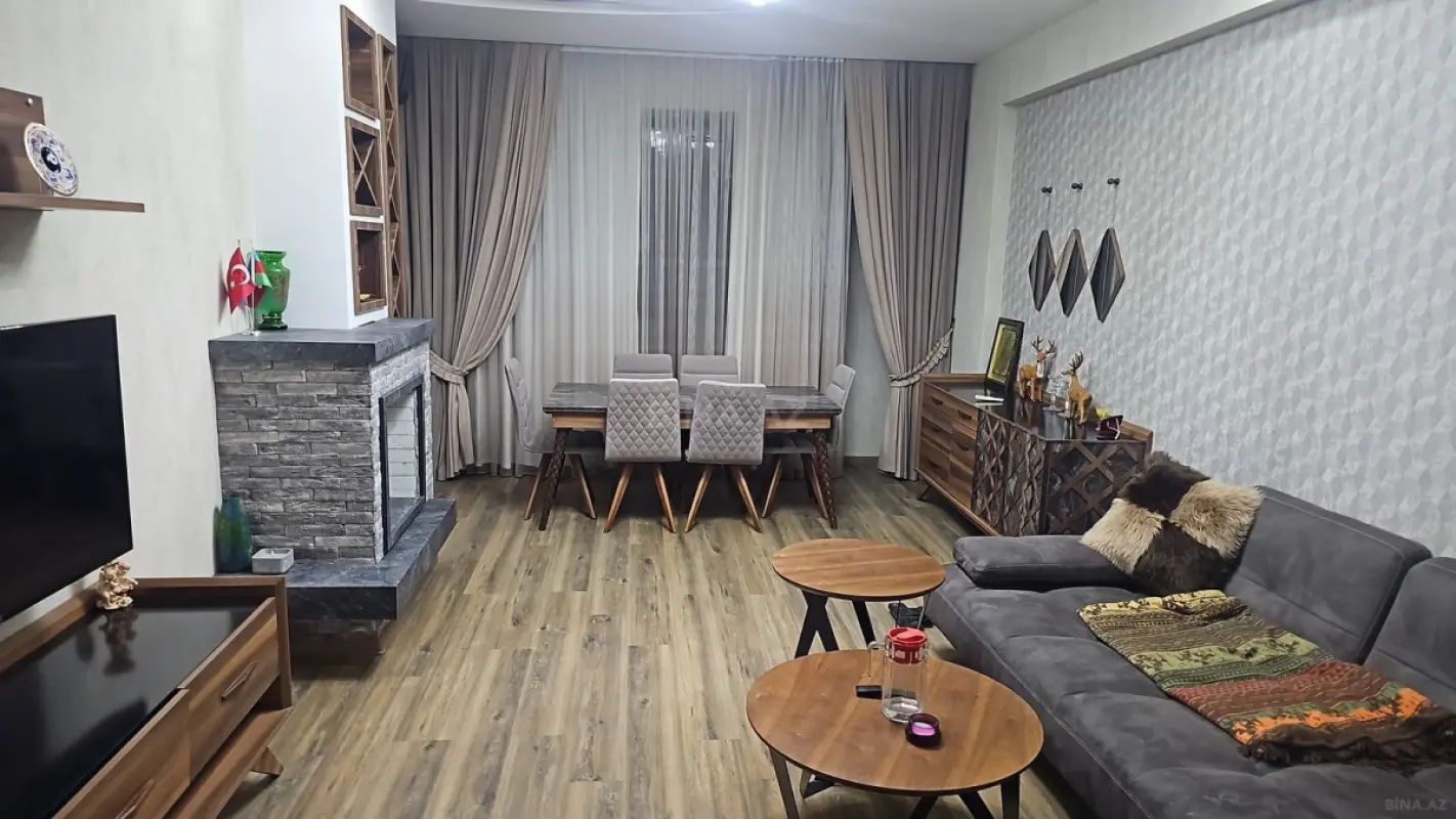 Satılır 3 otaqlı mənzil 130 m²