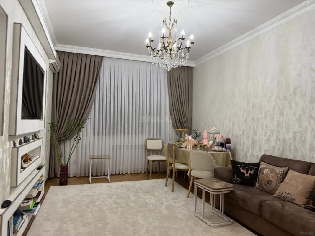 Kirayə verilir 2 otaqlı mənzil 80 m²