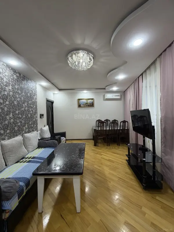 Satılır 4 otaqlı mənzil 140 m²