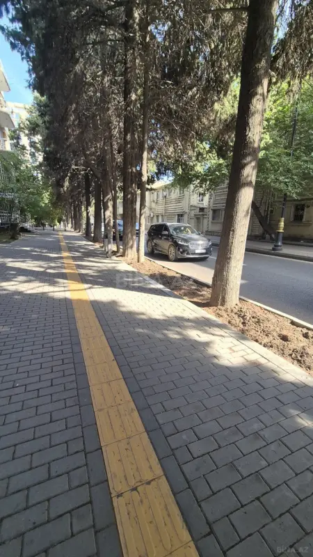 Kirayə verilir 4 otaqlı ofis 105 m²