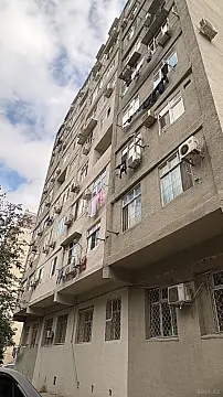 Satılır 3 otaqlı mənzil 46 m² — Bakı, Memar Əcəmi yanı 3 otaq 46.00 m²