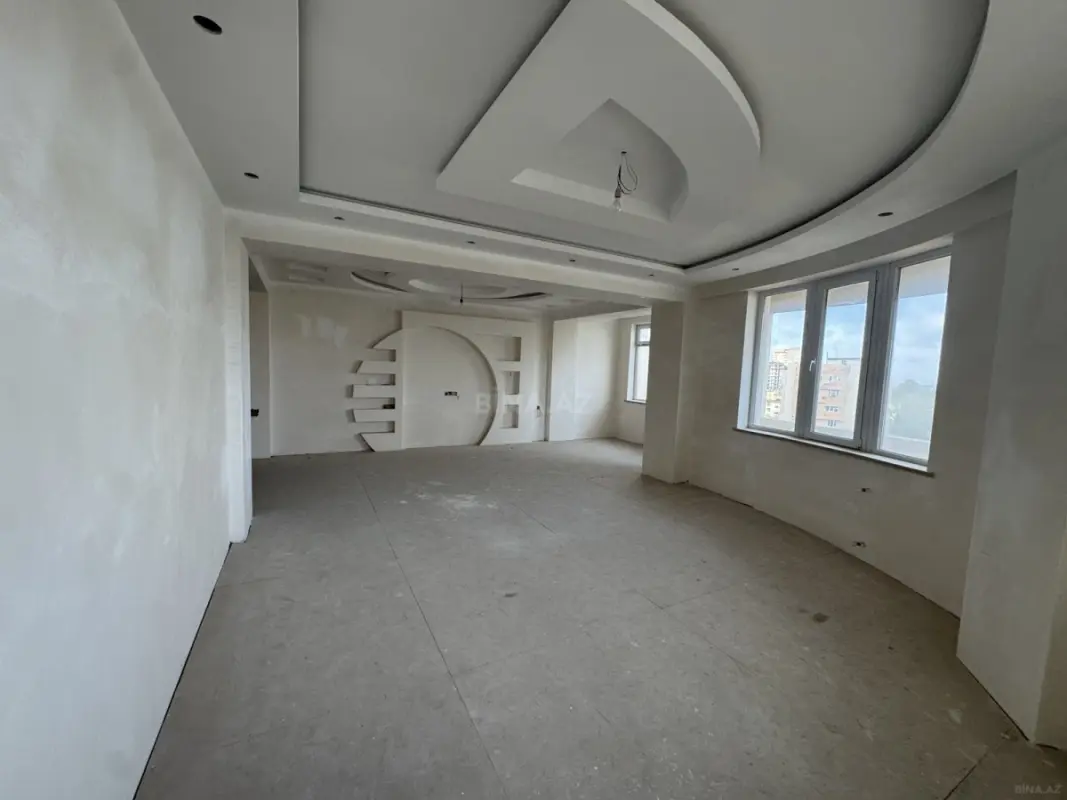 Satılır 3 otaqlı mənzil 155 m²