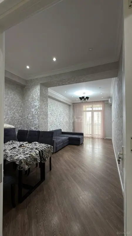 Kirayə verilir 2 otaqlı mənzil 63 m²