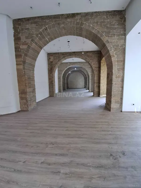Kirayə verilir obyekt 375 m²