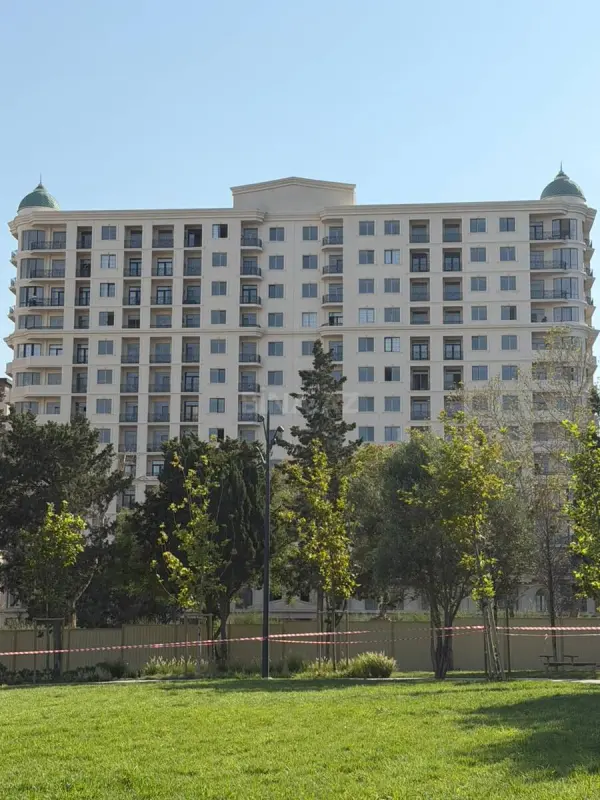 Satılır 3 otaqlı mənzil 117 m²