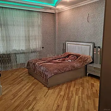 Kirayə verilir 3 otaqlı mənzil 117 m² — Bakı, Bakıxanov 3 otaq 117.00 m²