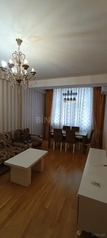 Kirayə verilir 2 otaqlı mənzil 75 m²