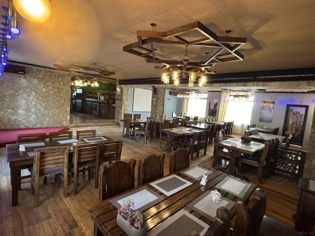 Satılır obyekt 300 m²