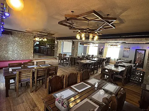 Satılır obyekt 300 m² — Bakı 300.00 m²