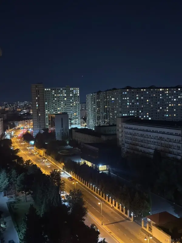 Satılır 4 otaqlı mənzil 148 m²