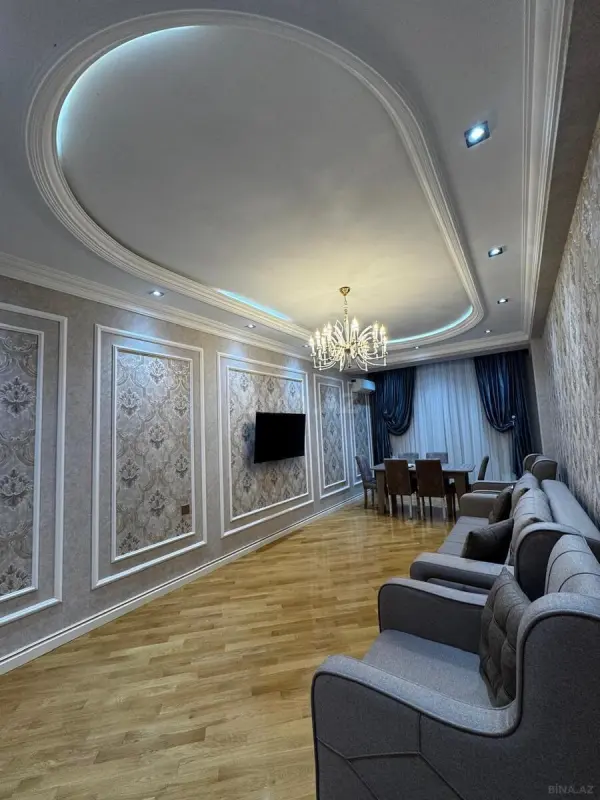 Kirayə verilir 3 otaqlı mənzil 130 m²