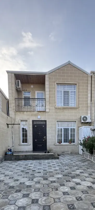 Satılır 4 otaqlı həyət evi 115 m²