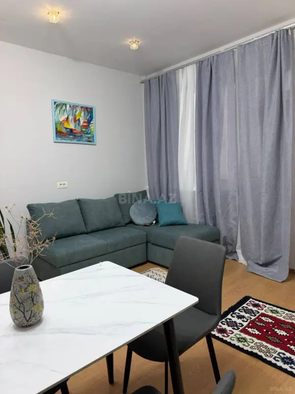 Kirayə verilir 3 otaqlı mənzil 130 m²