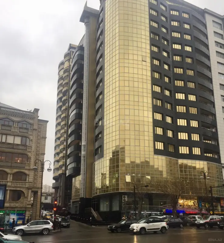Kirayə verilir 3 otaqlı mənzil 280 m²