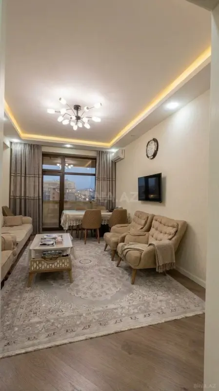 Satılır 3 otaqlı mənzil 121 m²