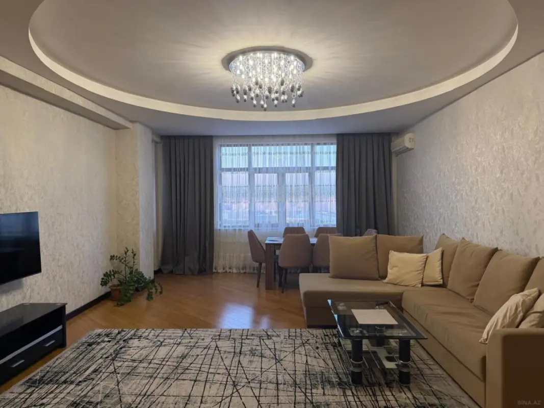 Kirayə verilir 3 otaqlı mənzil 150 m²