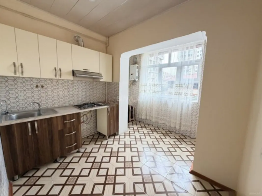 Kirayə verilir 2 otaqlı mənzil 85 m²