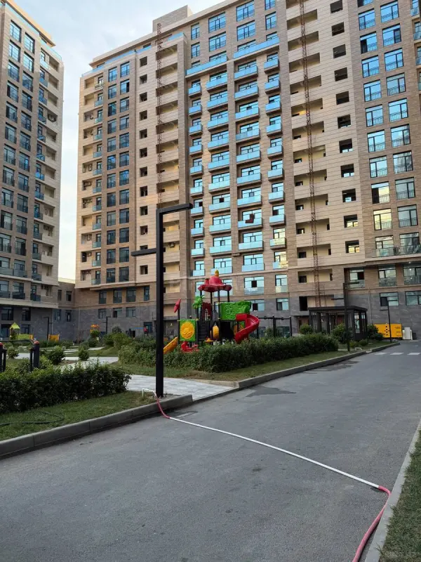 Satılır 3 otaqlı mənzil 118.5 m²