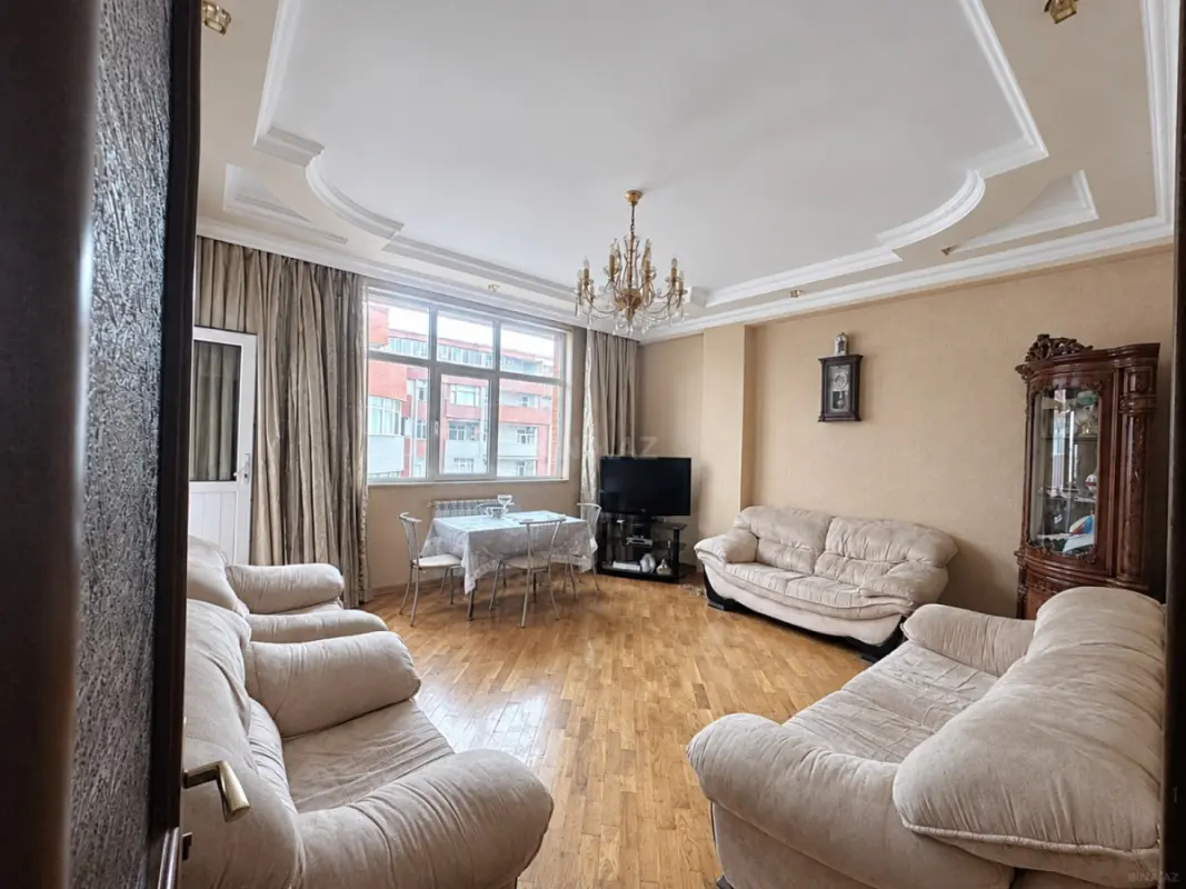 Satılır 2 otaqlı mənzil 68 m²