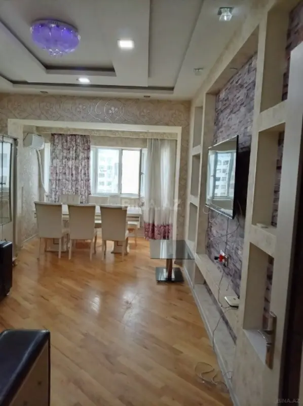 Satılır 2 otaqlı mənzil 65 m²