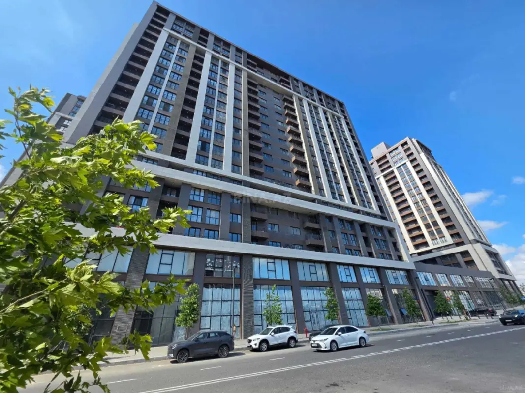 Satılır 3 otaqlı mənzil 128 m²
