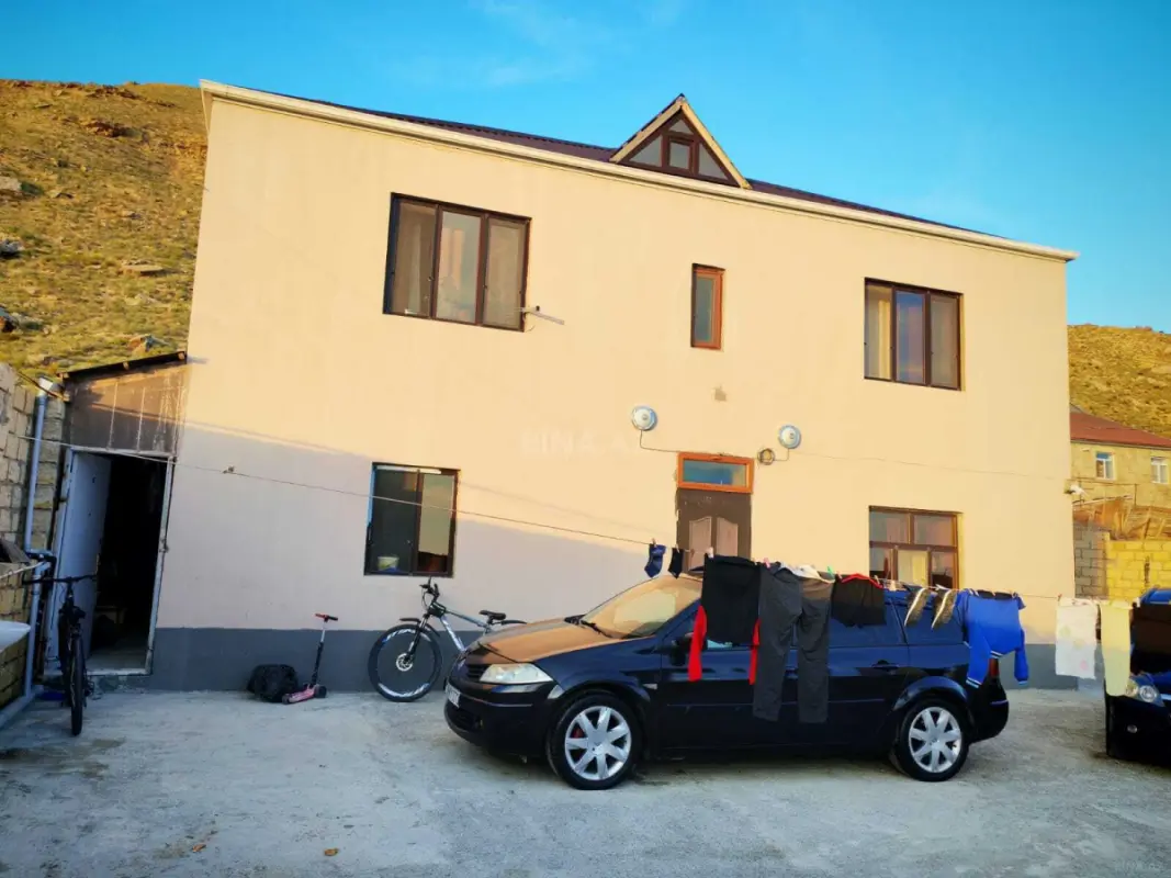 Satılır 5 otaqlı həyət evi 220 m²
