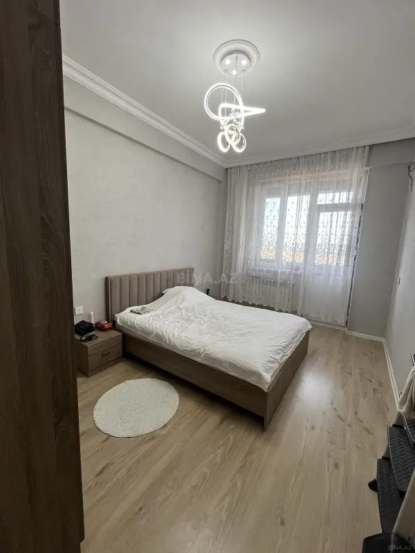 Satılır 2 otaqlı mənzil 91 m²