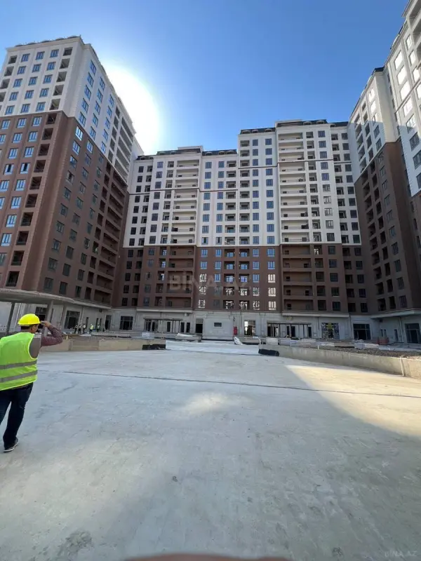 Satılır 3 otaqlı mənzil 110 m²