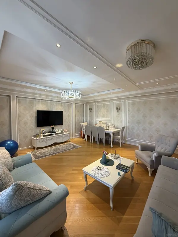 Satılır 3 otaqlı mənzil 137 m²