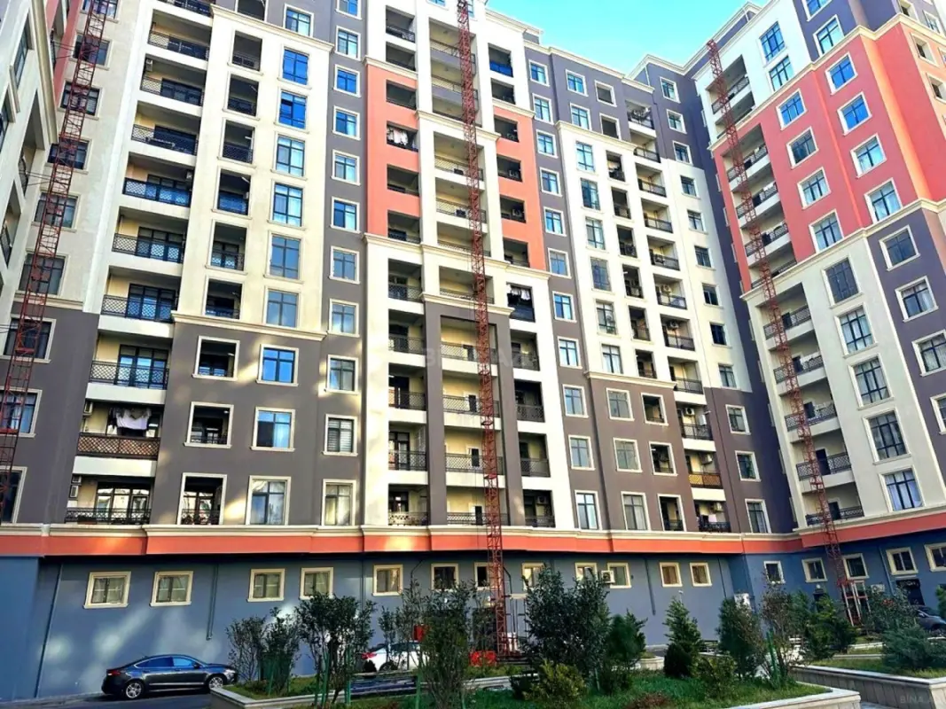 Satılır 2 otaqlı mənzil 69 m²