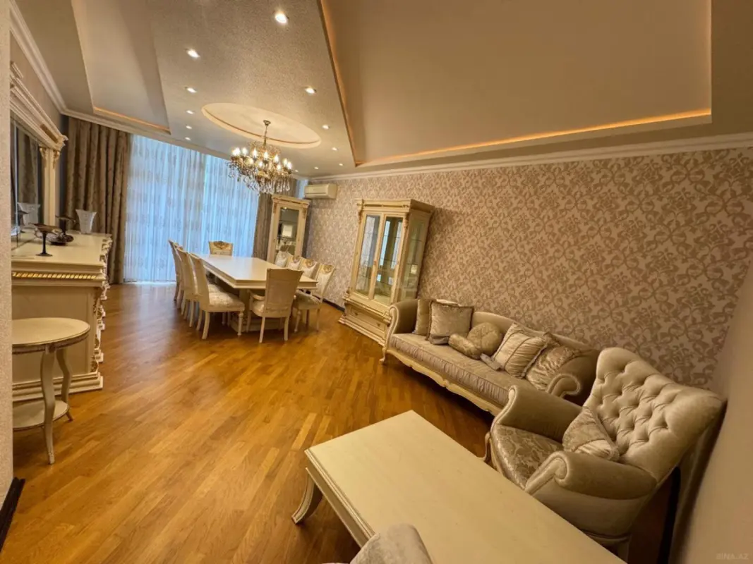 Kirayə verilir 3 otaqlı mənzil 165 m²