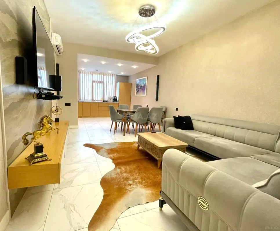 Satılır 3 otaqlı mənzil 105 m²