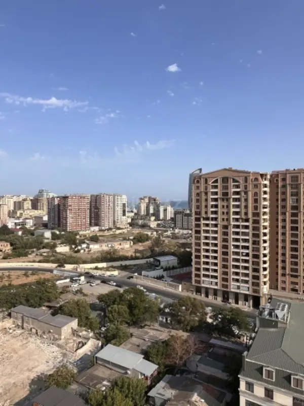 Satılır 3 otaqlı mənzil 115 m²