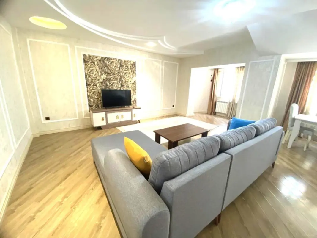 Kirayə verilir 3 otaqlı mənzil 110 m²