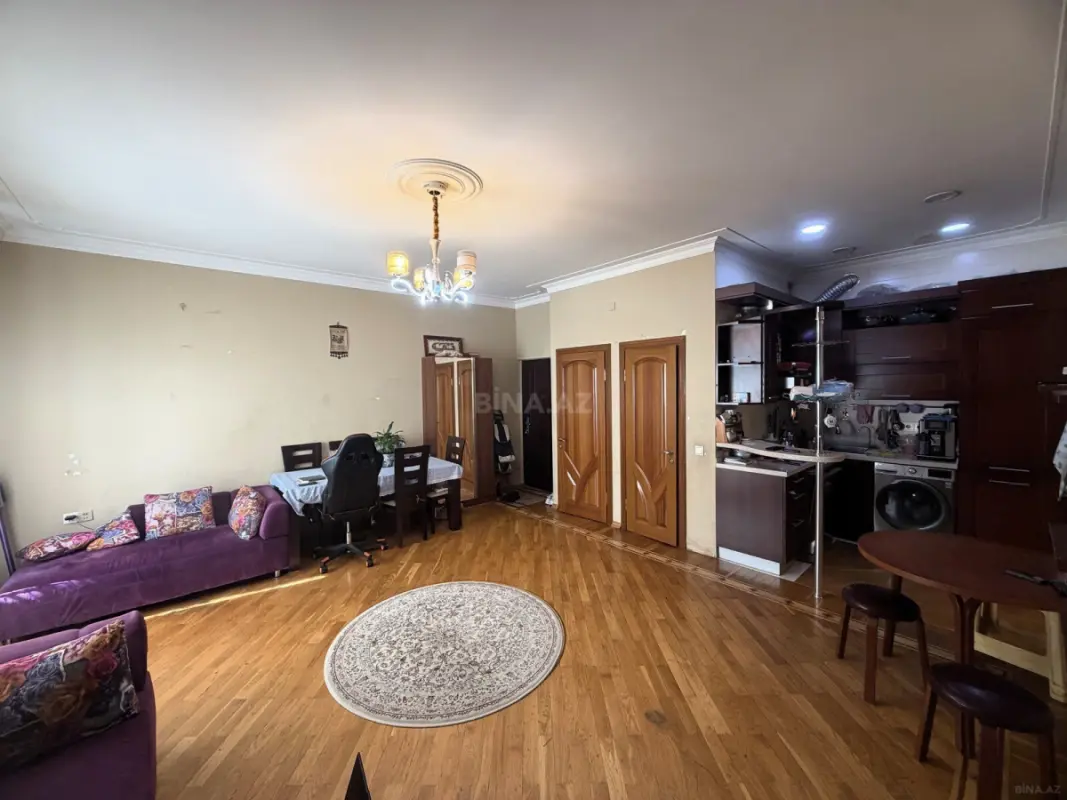 Satılır 1 otaqlı mənzil 70 m²